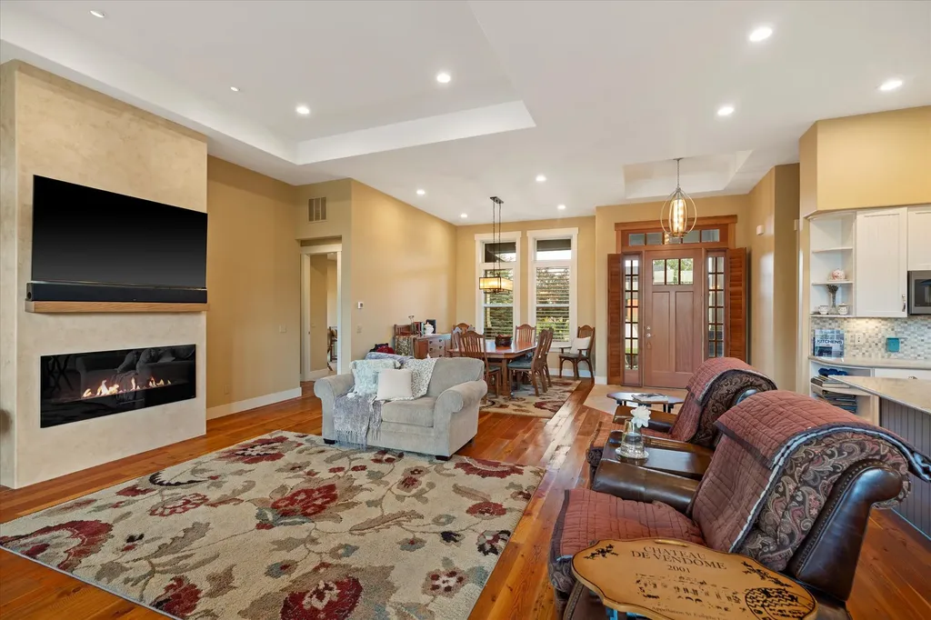 Nhn Lake Pointe Drive Bigfork MT 59911