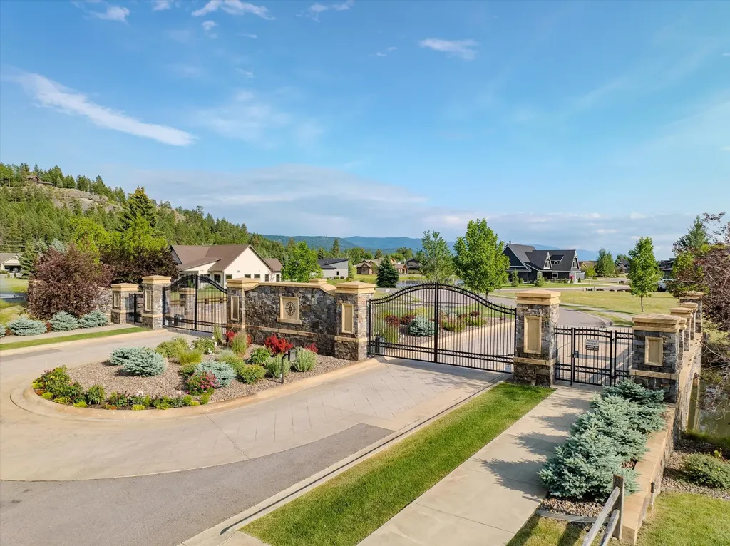Nhn Lake Pointe Drive Bigfork MT 59911