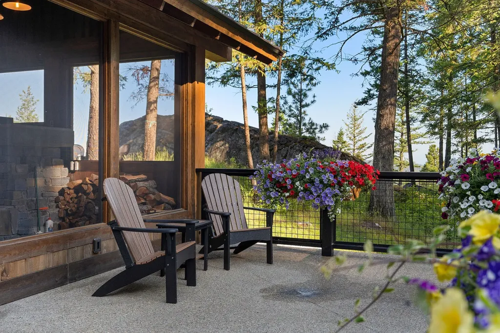 643 Saddlehorn Trail Bigfork MT 59911