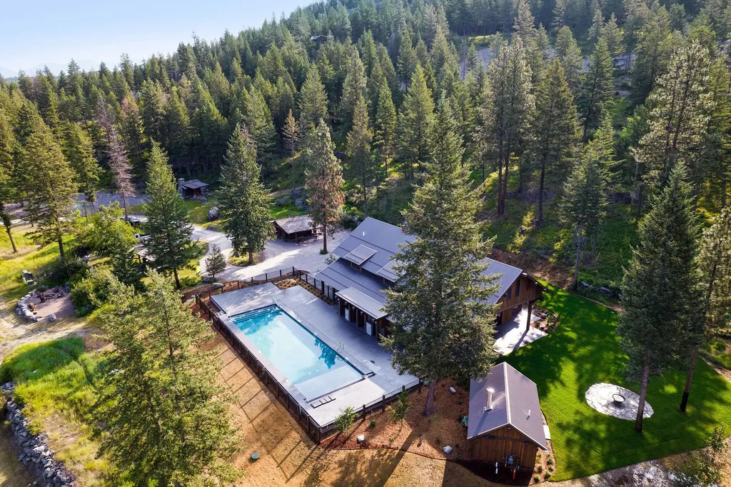 678 Saddlehorn Trail Bigfork MT 59911
