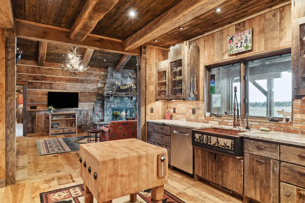 250 Crested Butte Way Victor MT 59875