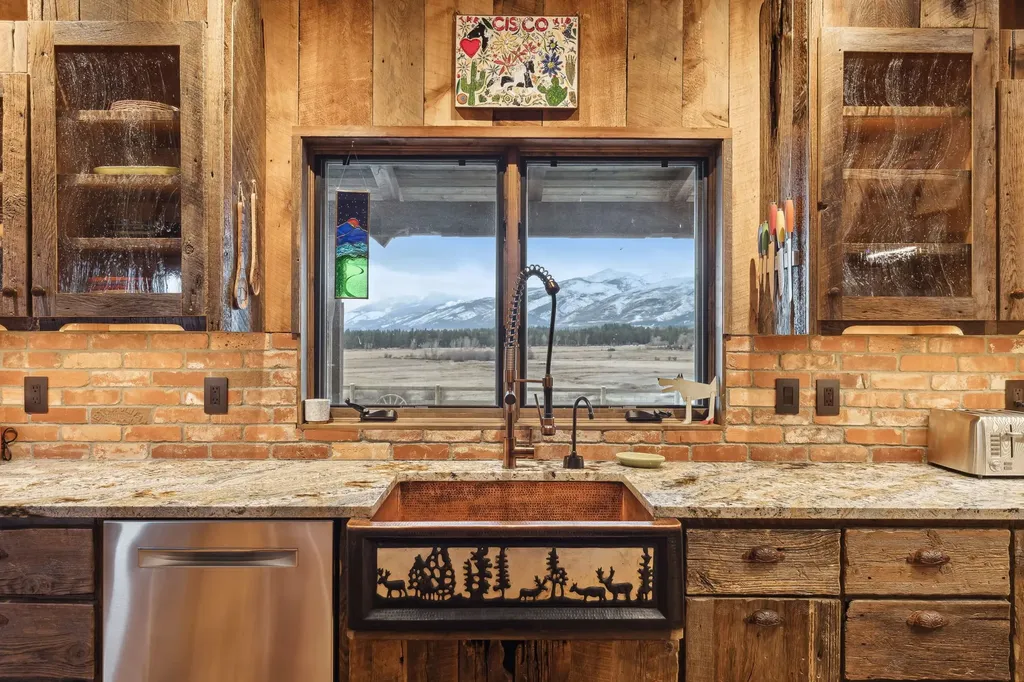 250 Crested Butte Way Victor MT 59875