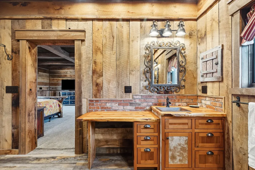 250 Crested Butte Way Victor MT 59875