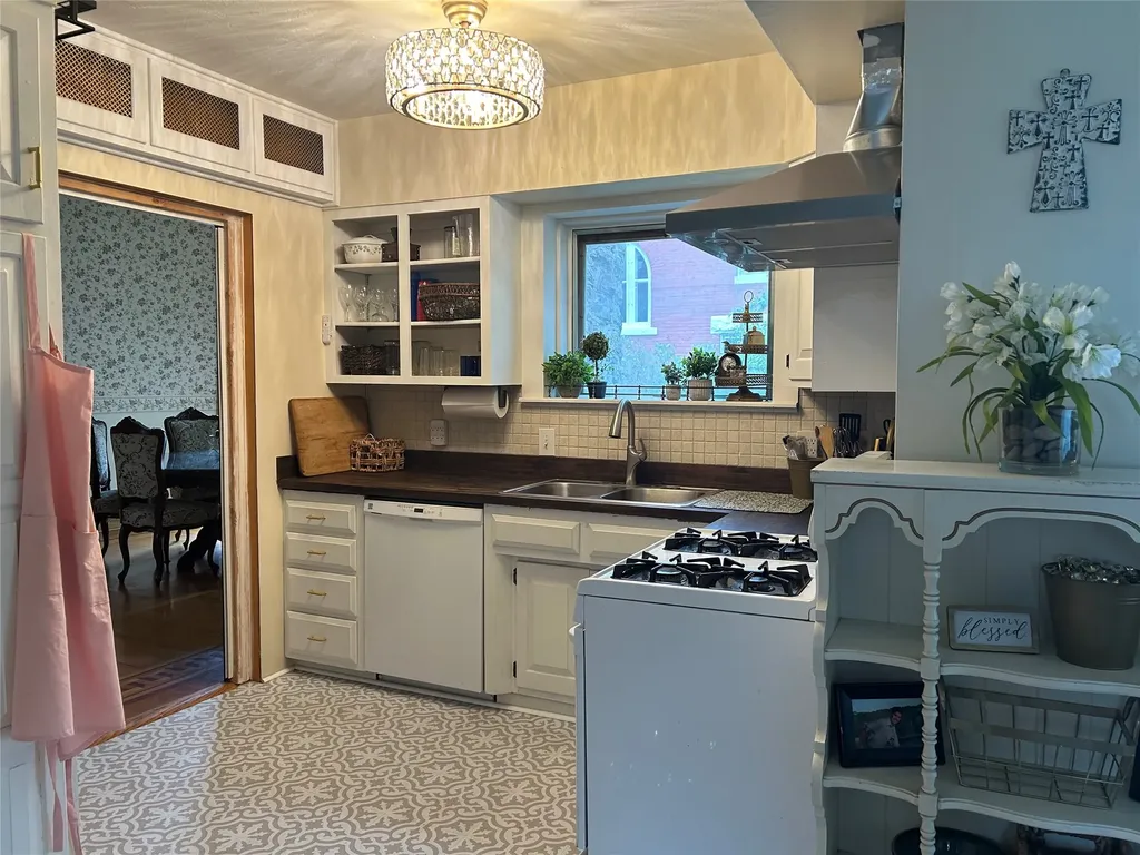 608 N Ewing Street Helena MT 59601