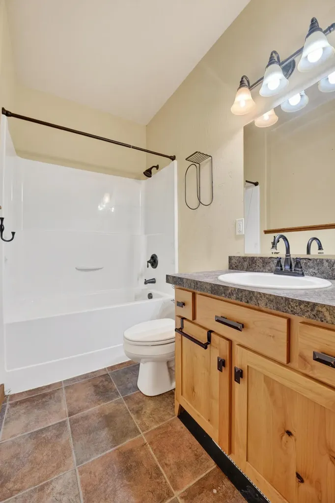 28 Skippers Court Rexford MT 59930