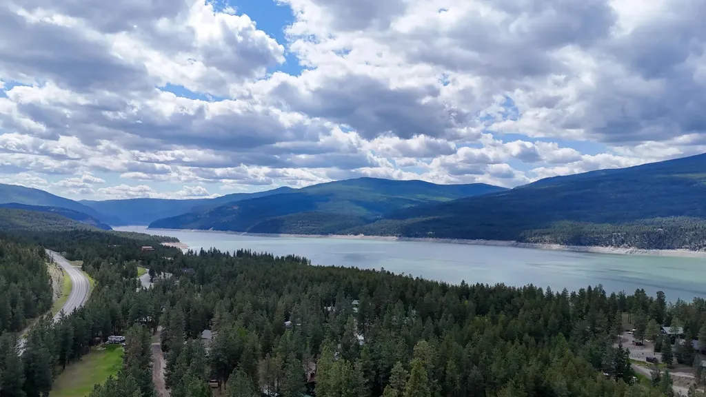 28 Skippers Court Rexford MT 59930