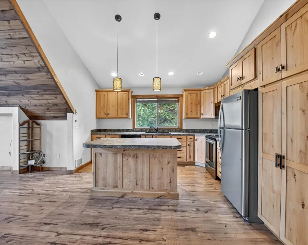28 Skippers Court Rexford MT 59930