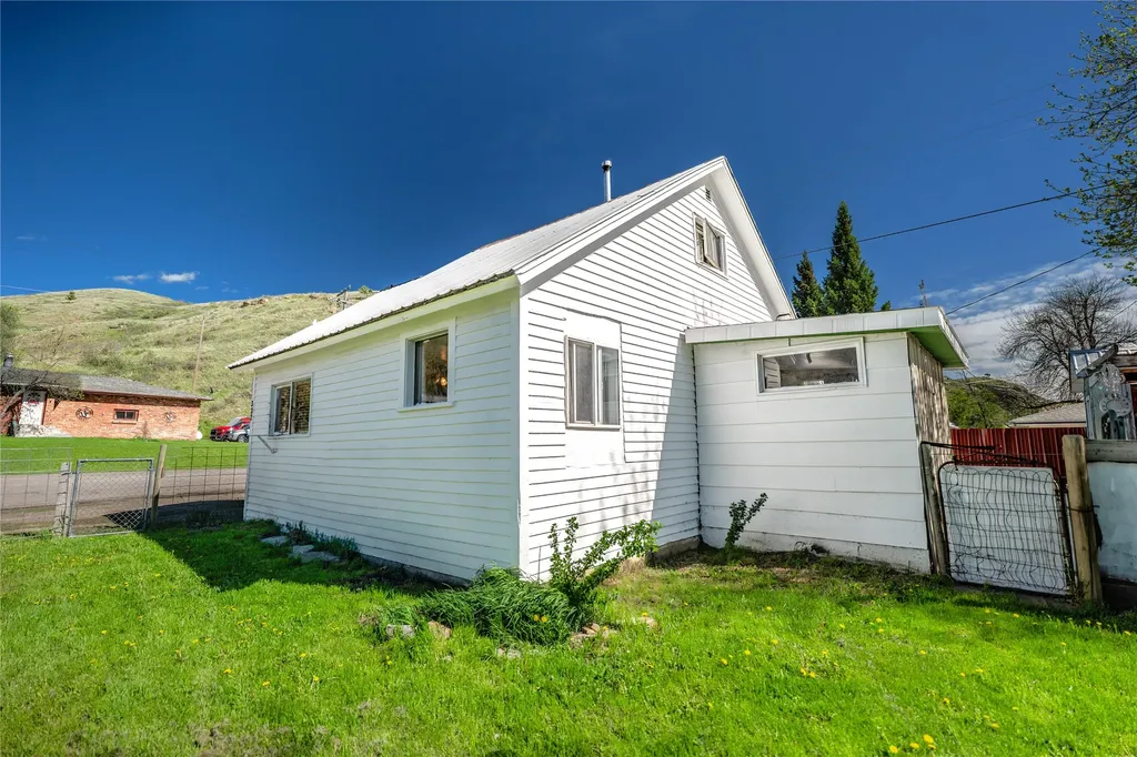 332 2nd Avenue S Belt MT 59412