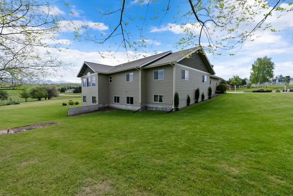 39120 Lakeview Lane Polson MT 59860