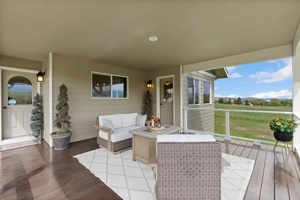 39120 Lakeview Lane Polson MT 59860