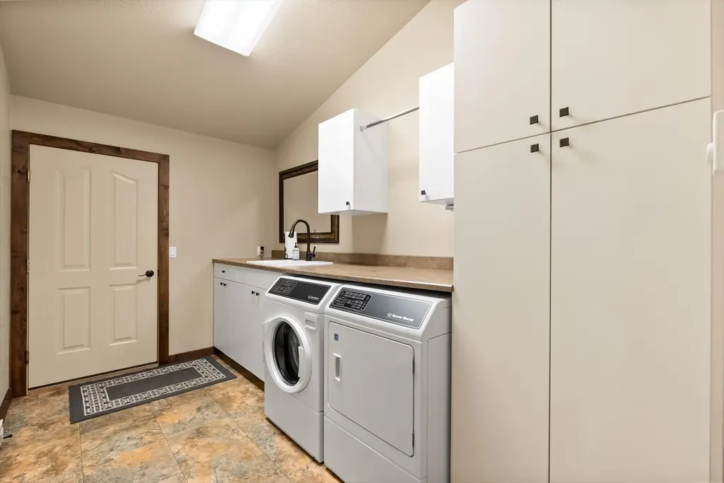 39120 Lakeview Lane Polson MT 59860