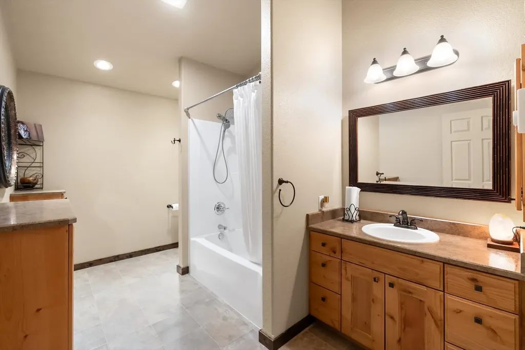 39120 Lakeview Lane Polson MT 59860