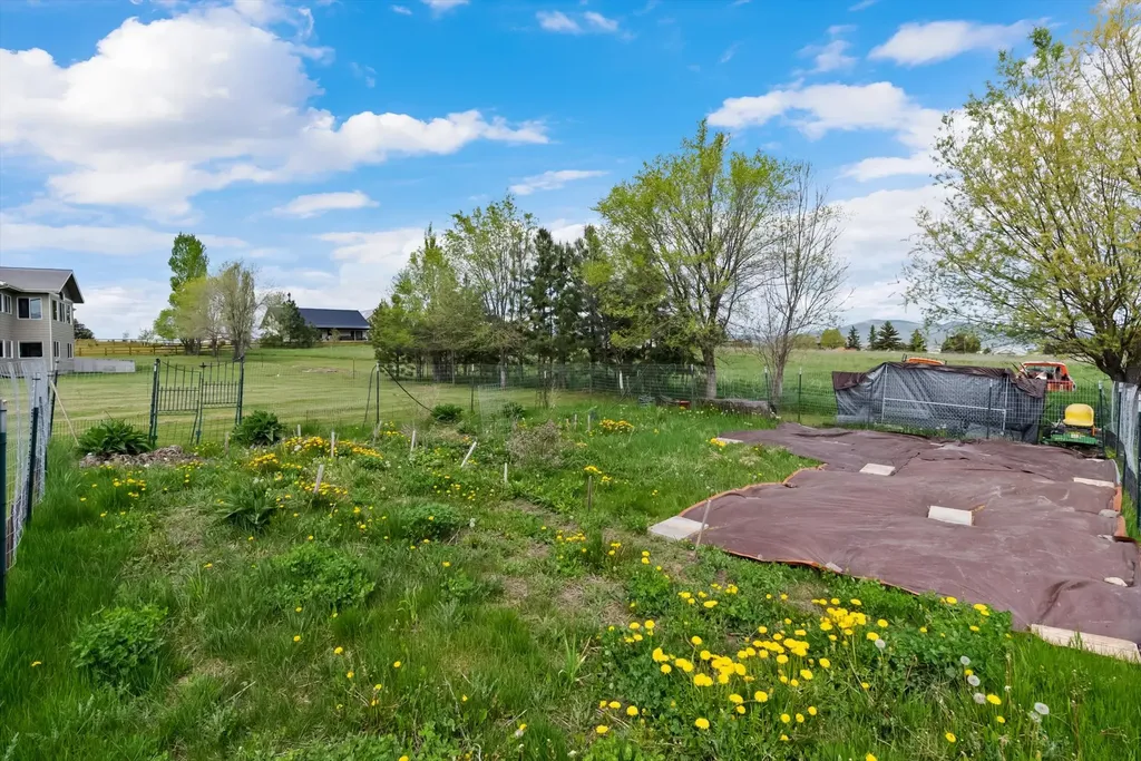 39120 Lakeview Lane Polson MT 59860