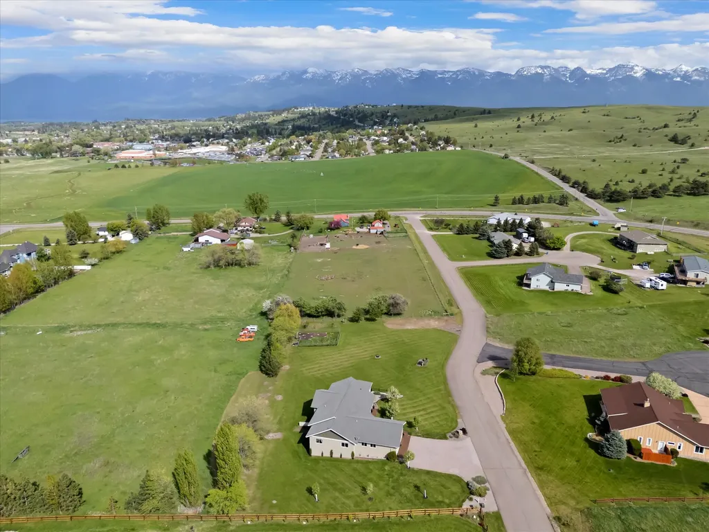 39120 Lakeview Lane Polson MT 59860