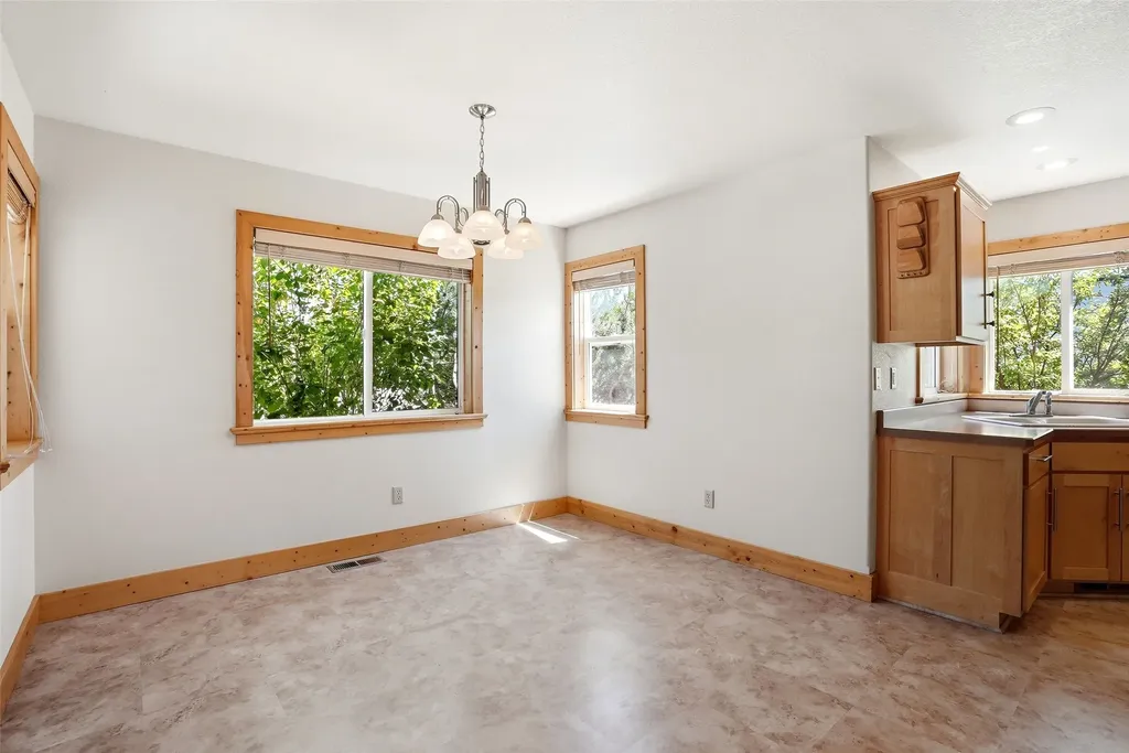 717 S 6th Street Hamilton MT 59840