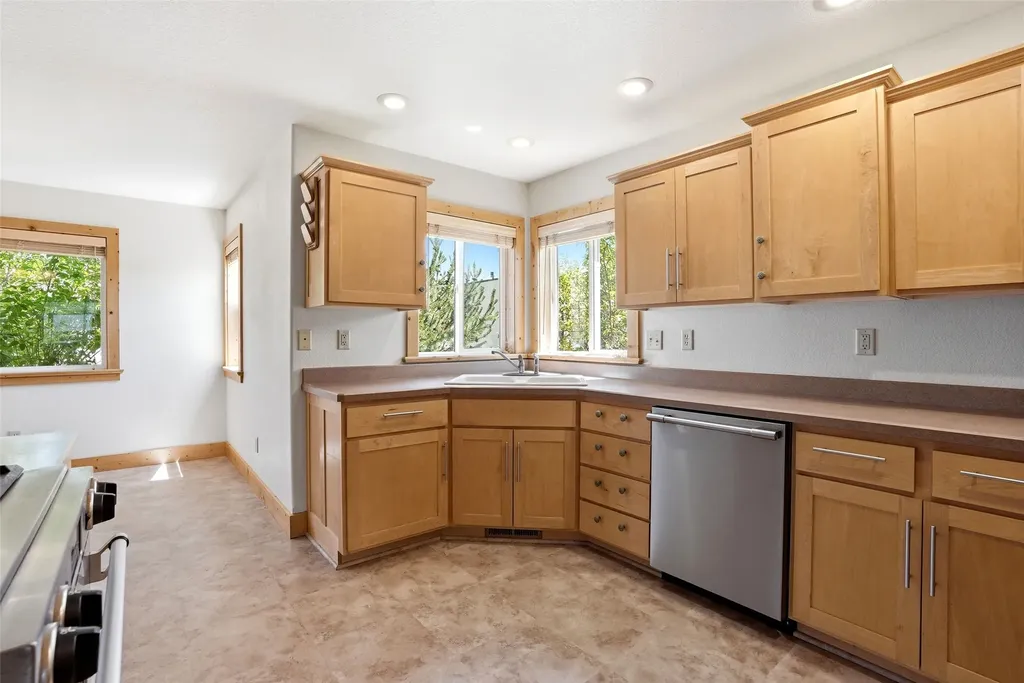 717 S 6th Street Hamilton MT 59840