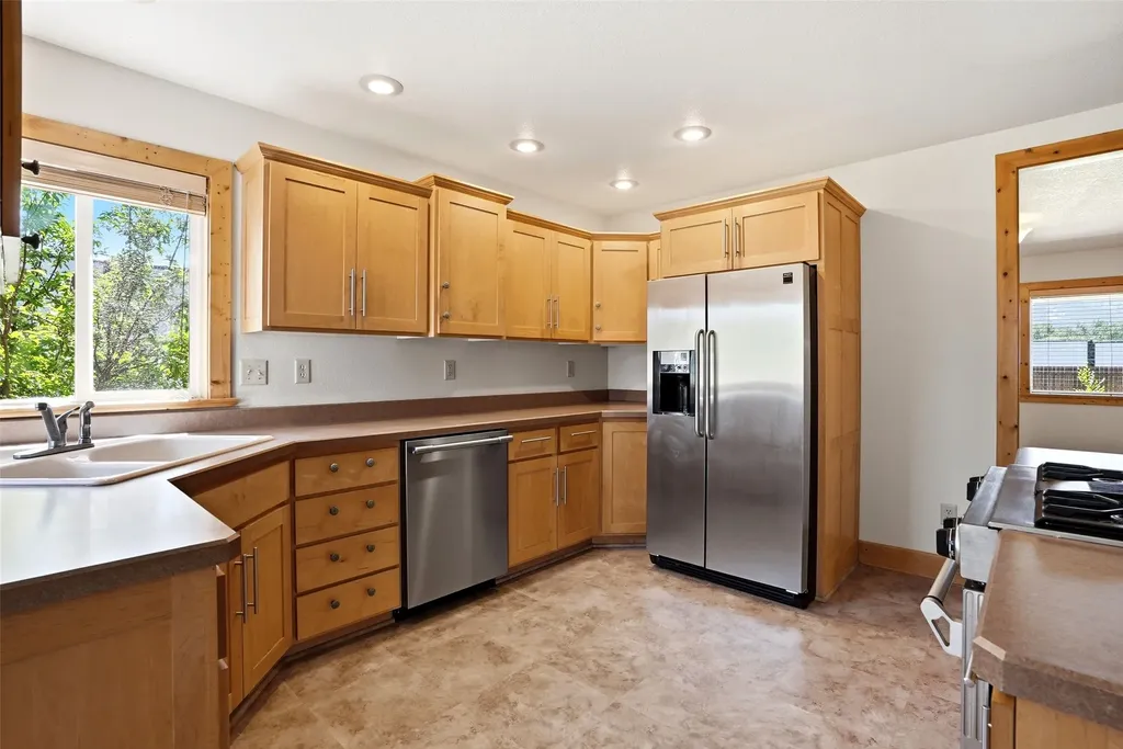 717 S 6th Street Hamilton MT 59840