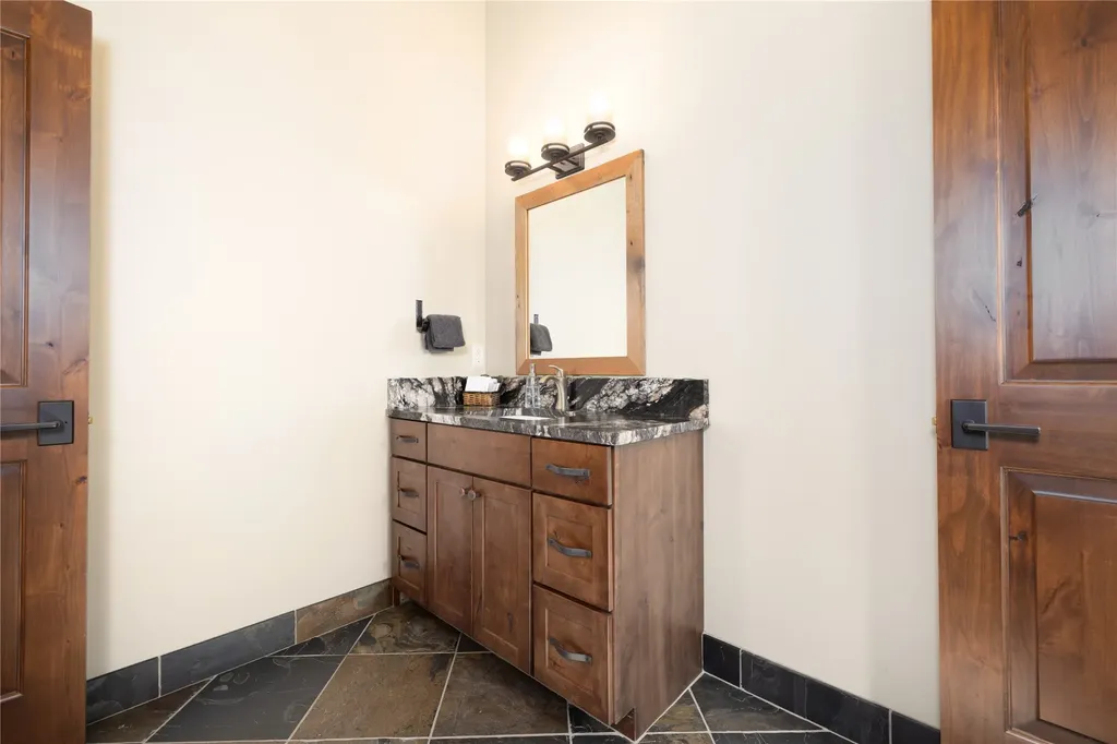 401 Boulder Lane Eureka MT 59917