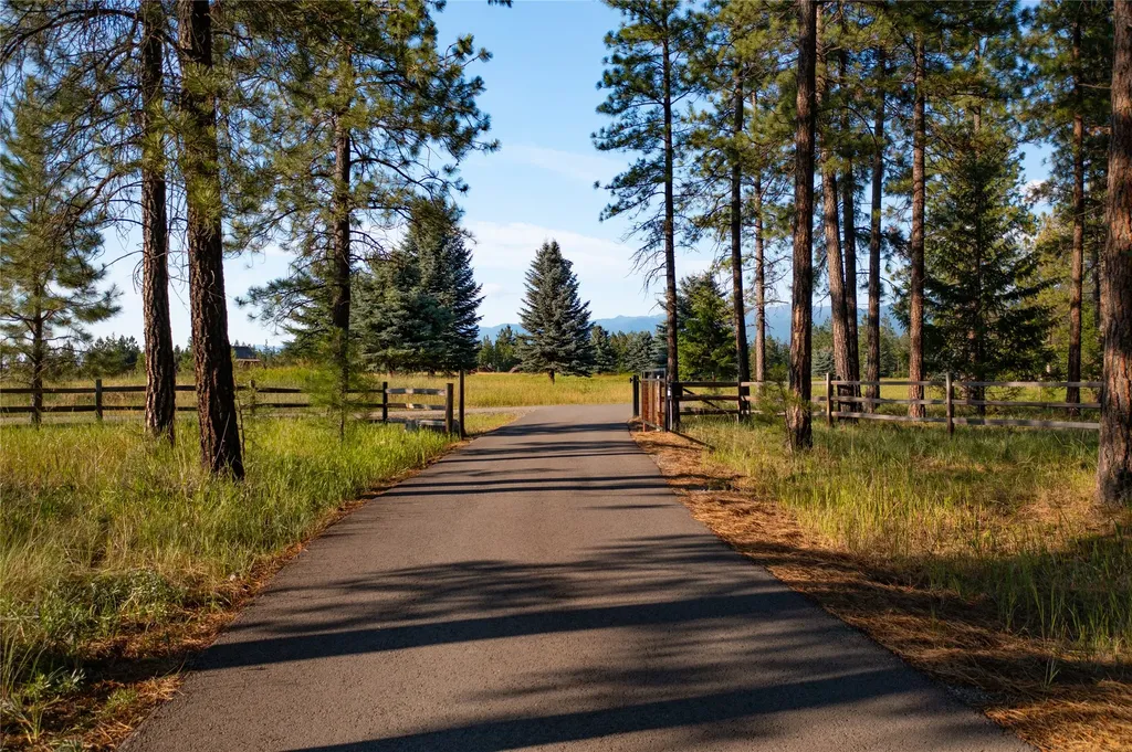 401 Boulder Lane Eureka MT 59917