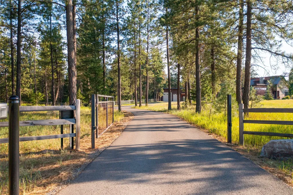 401 Boulder Lane Eureka MT 59917