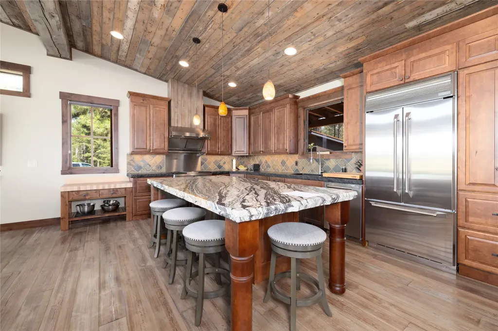 401 Boulder Lane Eureka MT 59917