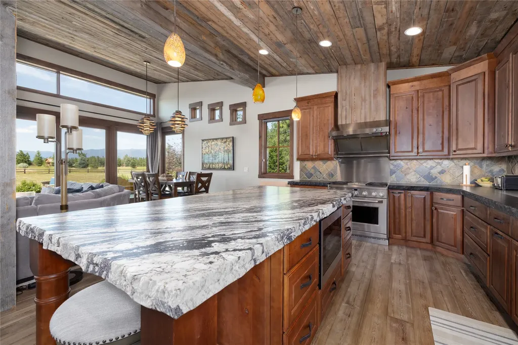 401 Boulder Lane Eureka MT 59917