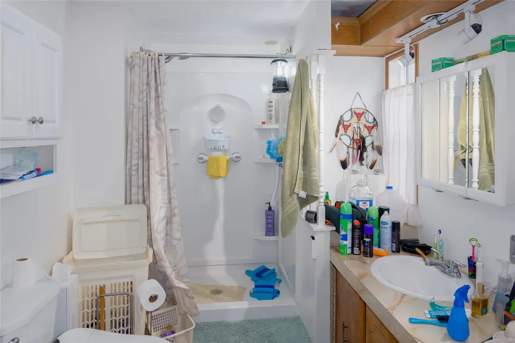35 Vacation Road Troy MT 59935