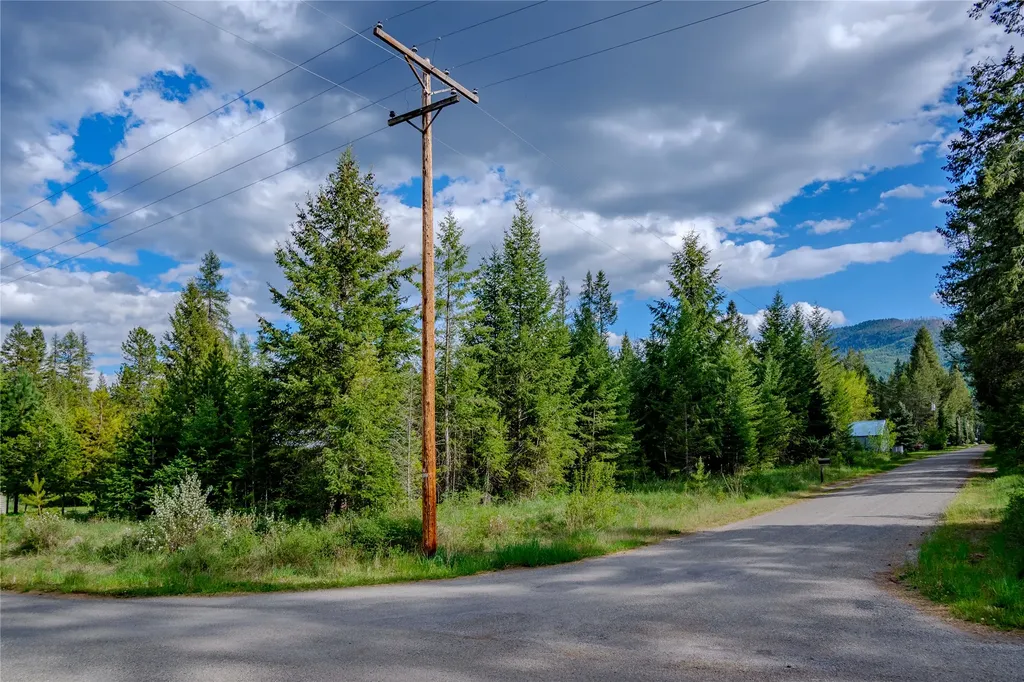 35 Vacation Road Troy MT 59935