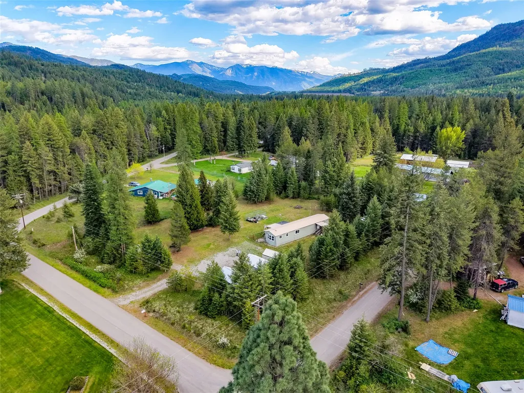 35 Vacation Road Troy MT 59935