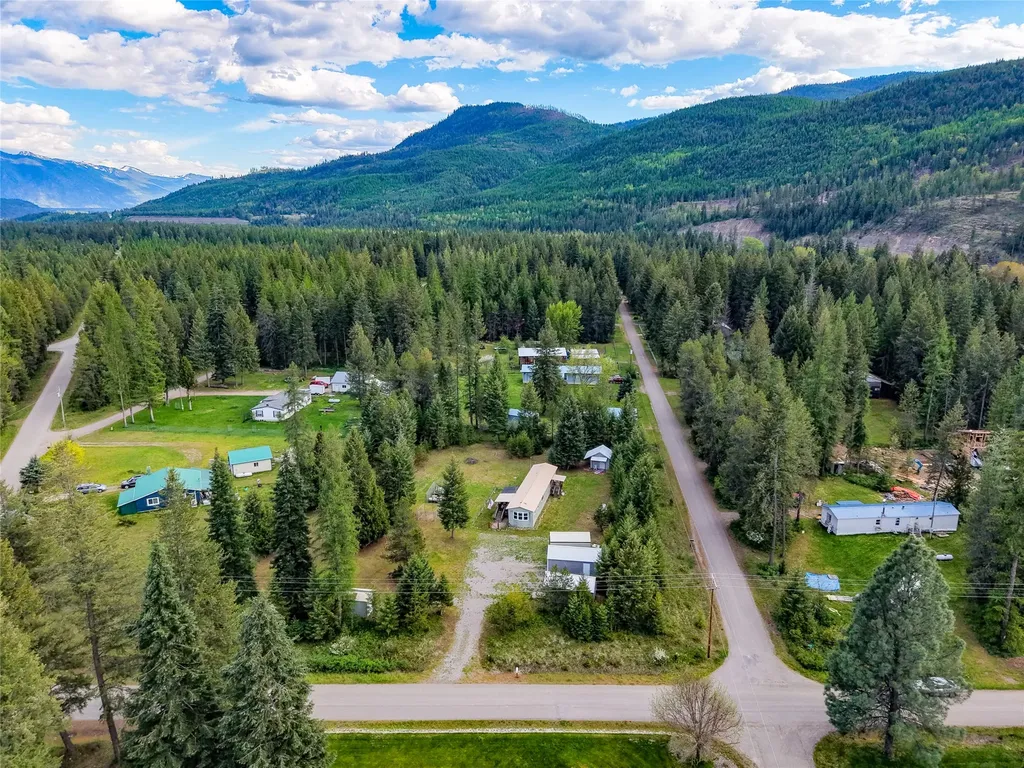 35 Vacation Road Troy MT 59935