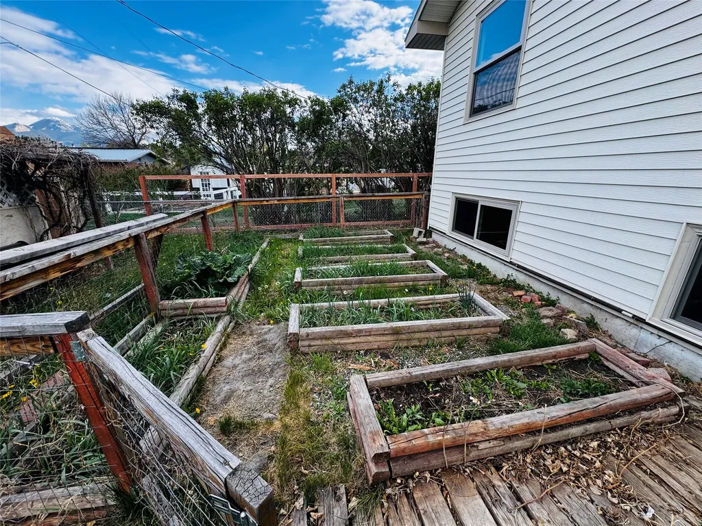 118 Elm Lane Livingston MT 59047
