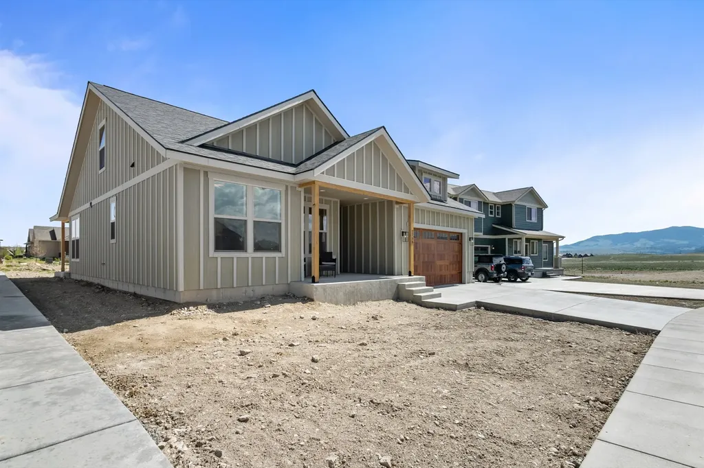 2758 Lone Chief Loop Helena MT 59601