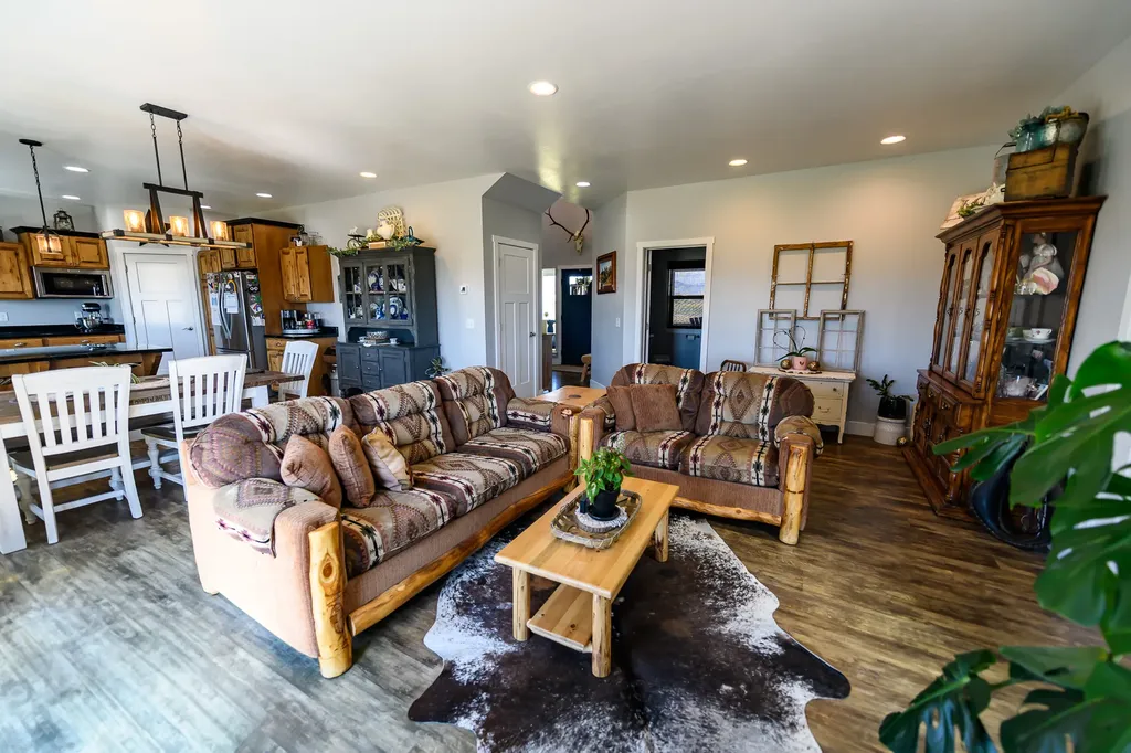 319 Morrison Lane Dillon MT 59725