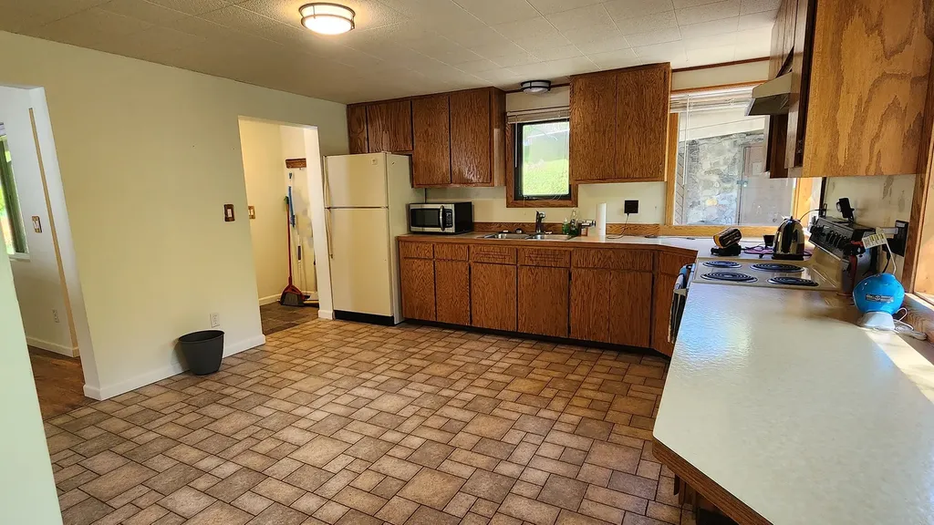 31611 Holmes Creek Lane Polson MT 59860