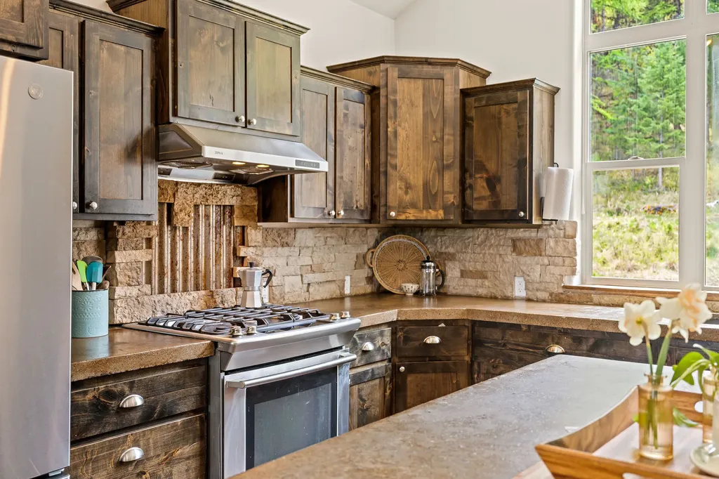 2047 Truman Heights Kila MT 59920