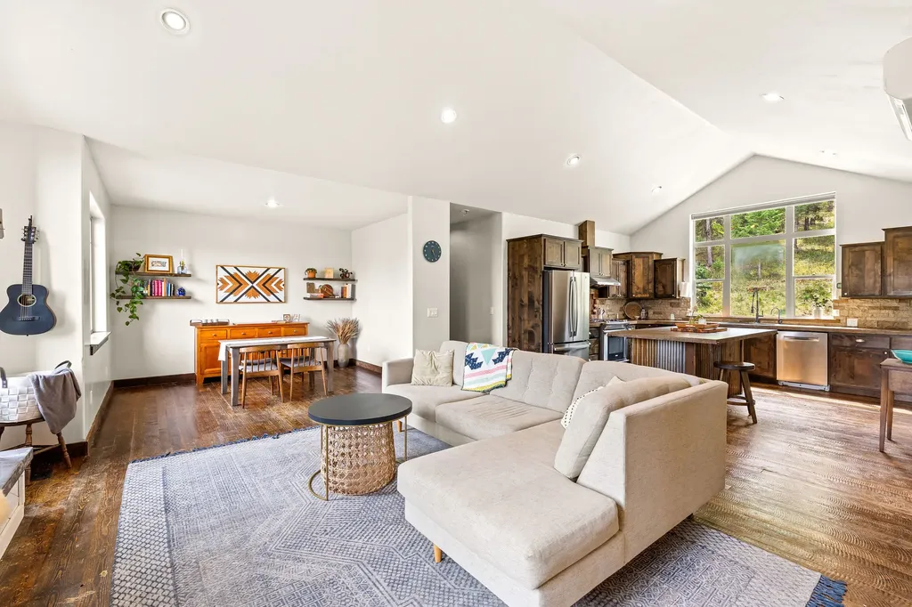 2047 Truman Heights Kila MT 59920