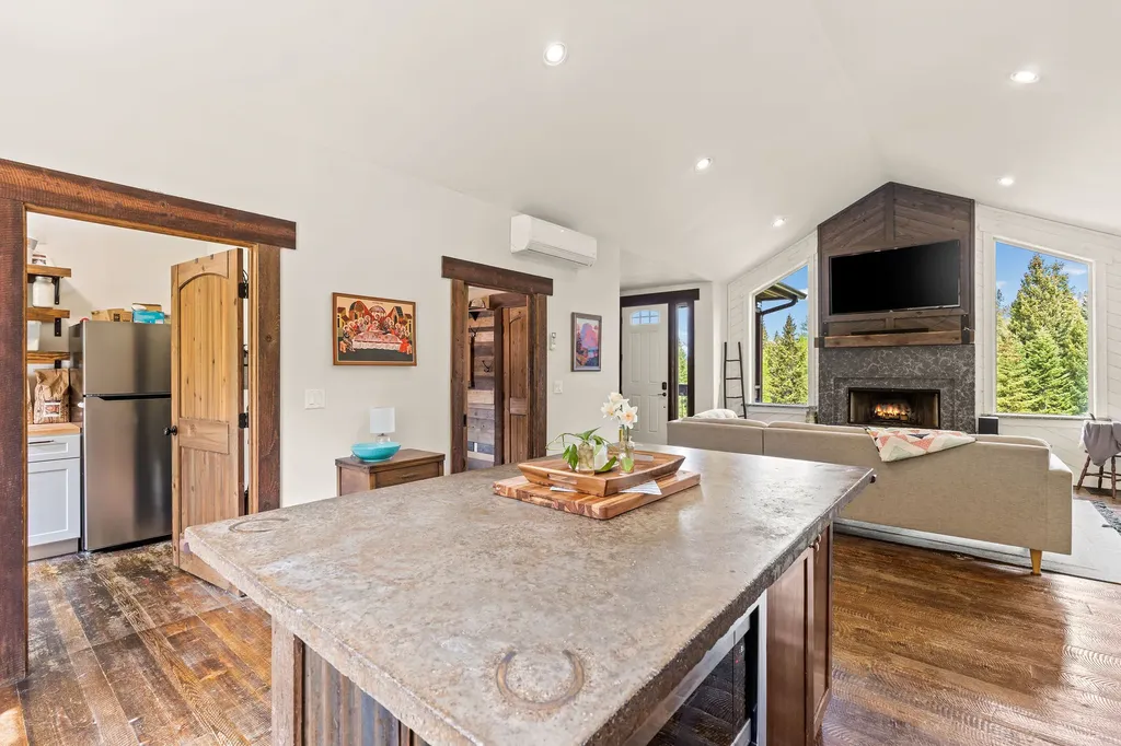 2047 Truman Heights Kila MT 59920