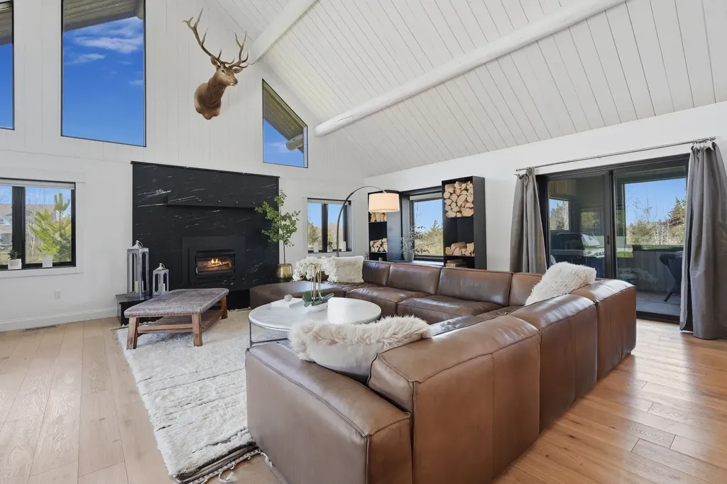 1589 Cougar Drive Bozeman MT 59718