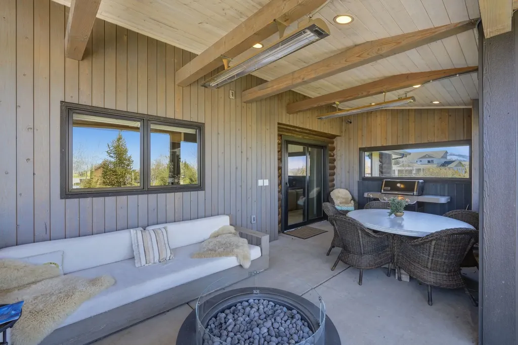 1589 Cougar Drive Bozeman MT 59718