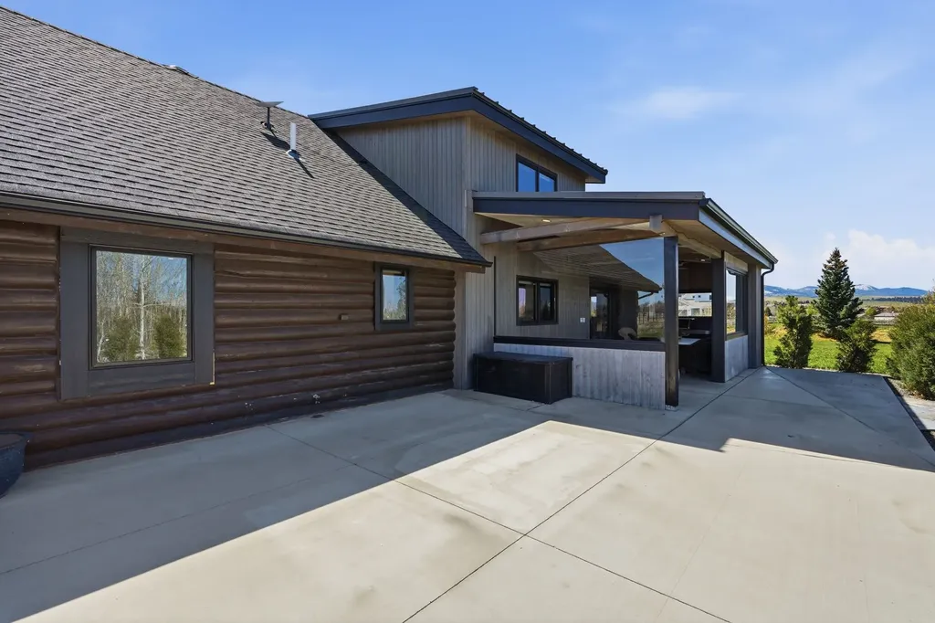 1589 Cougar Drive Bozeman MT 59718