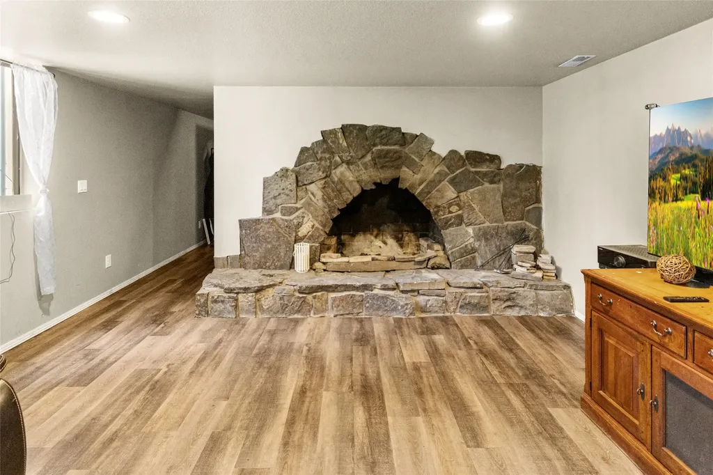 55 Keenans Way Kila MT 59920