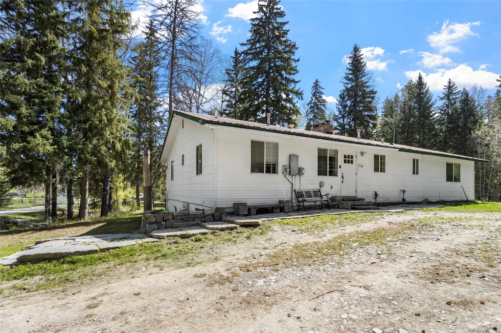 55 Keenans Way Kila MT 59920