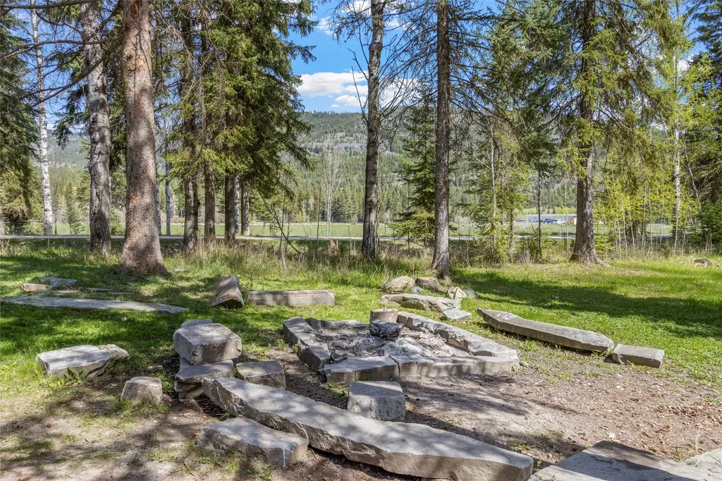 55 Keenans Way Kila MT 59920