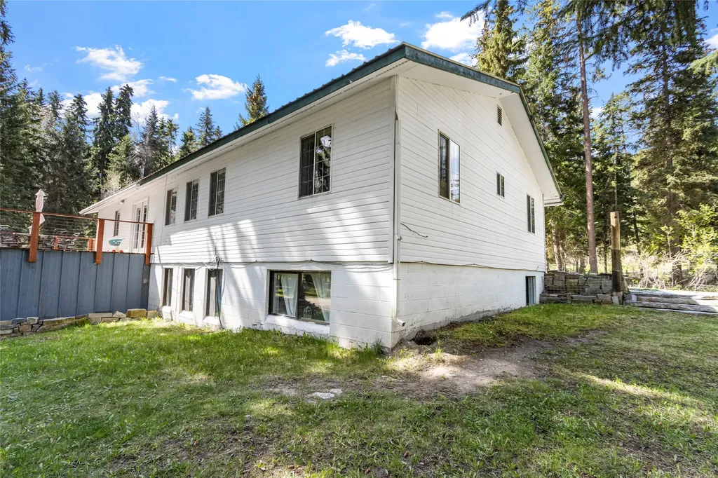 55 Keenans Way Kila MT 59920