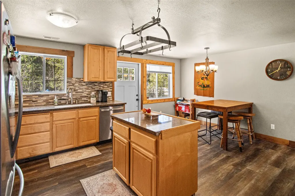 55 Keenans Way Kila MT 59920