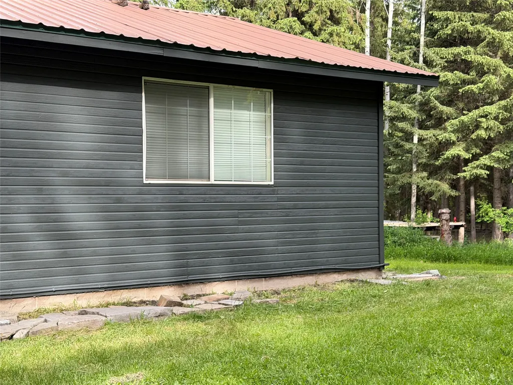 55 Keenans Way Kila MT 59920