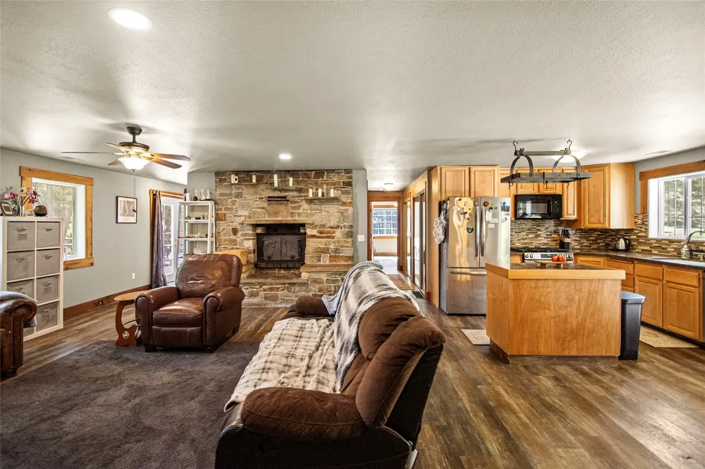 55 Keenans Way Kila MT 59920