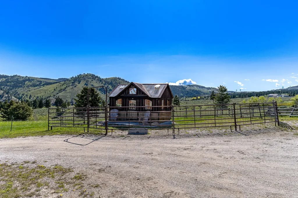 347 Ross Gulch Road Townsend MT 59644