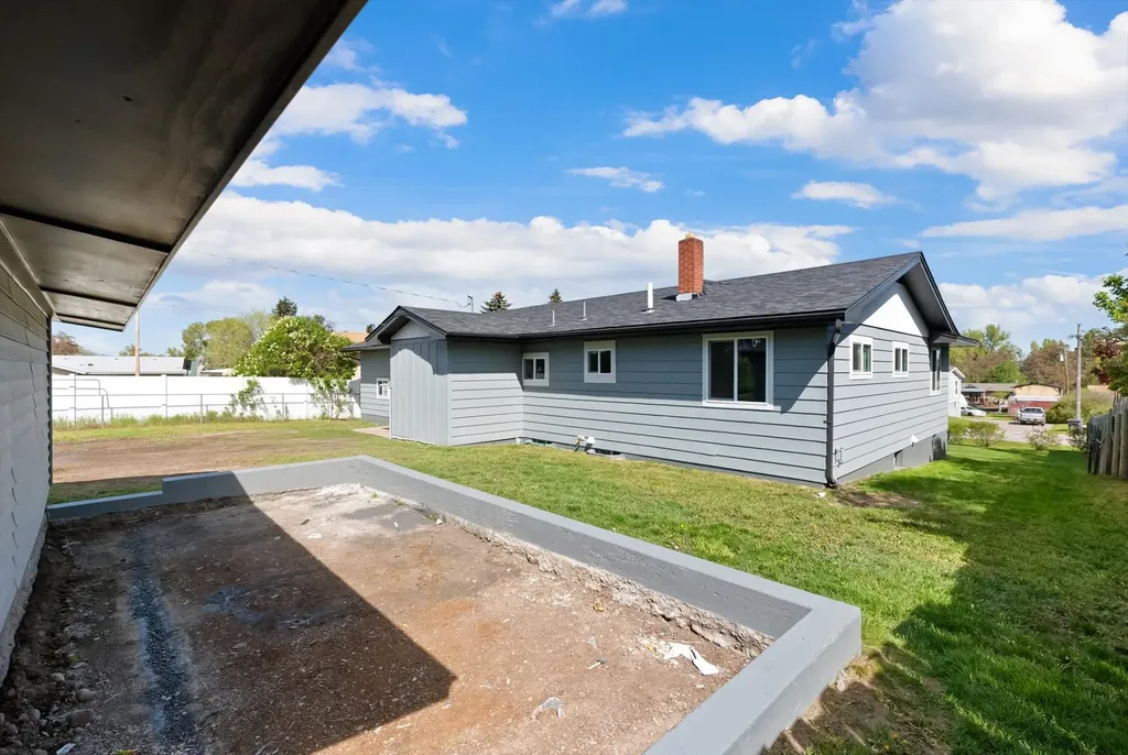810 15th Avenue E Polson MT 59860