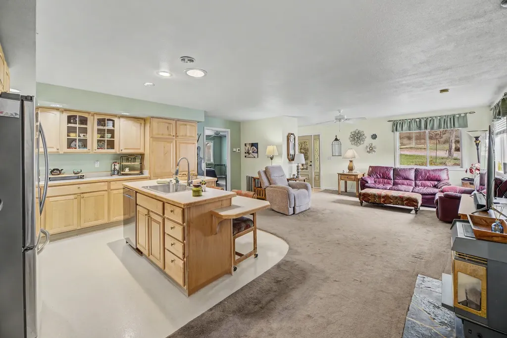365 High Street Wolf Creek MT 59648